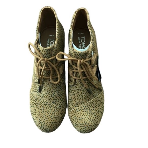 Toms Cheetah Print Wedge Heel Bootie
Shoes(Size 6) - Picture 3 of 11